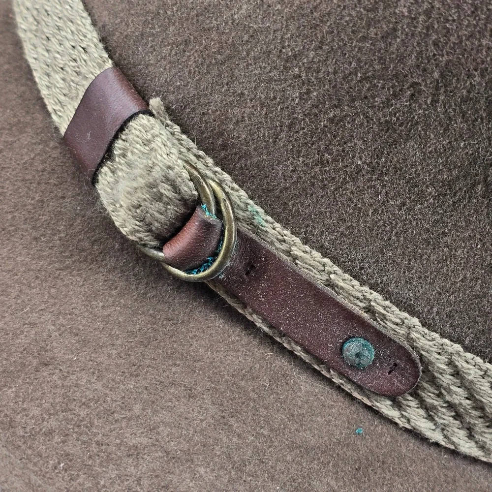 Dorfman Goodman classic wool